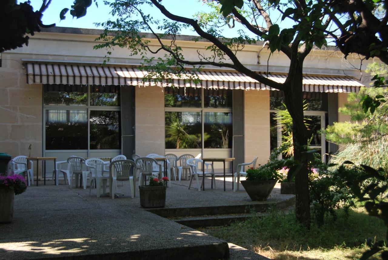 Auberge De Jeunesse Hi Arles Exterior photo