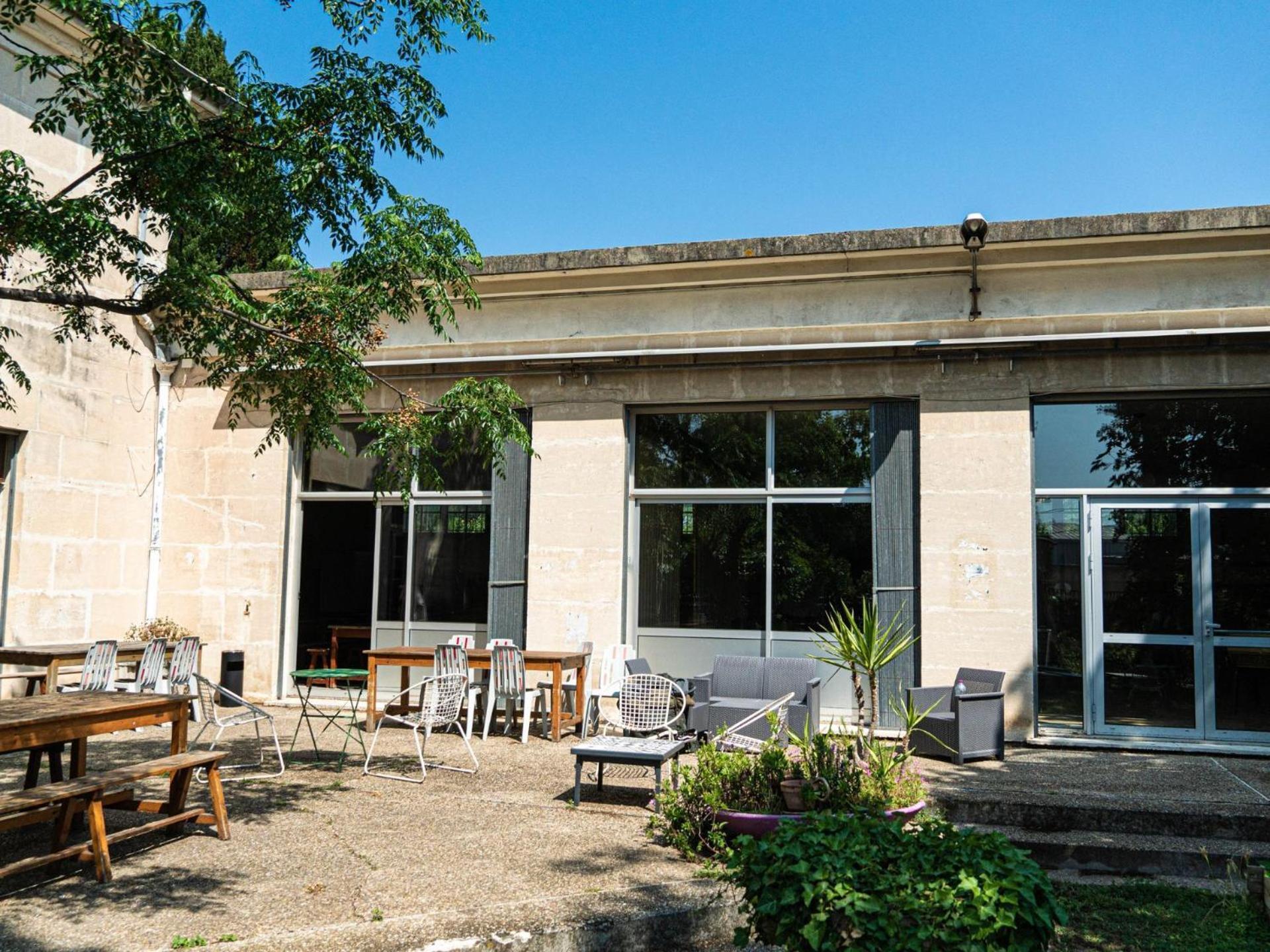 Auberge De Jeunesse Hi Arles Exterior photo