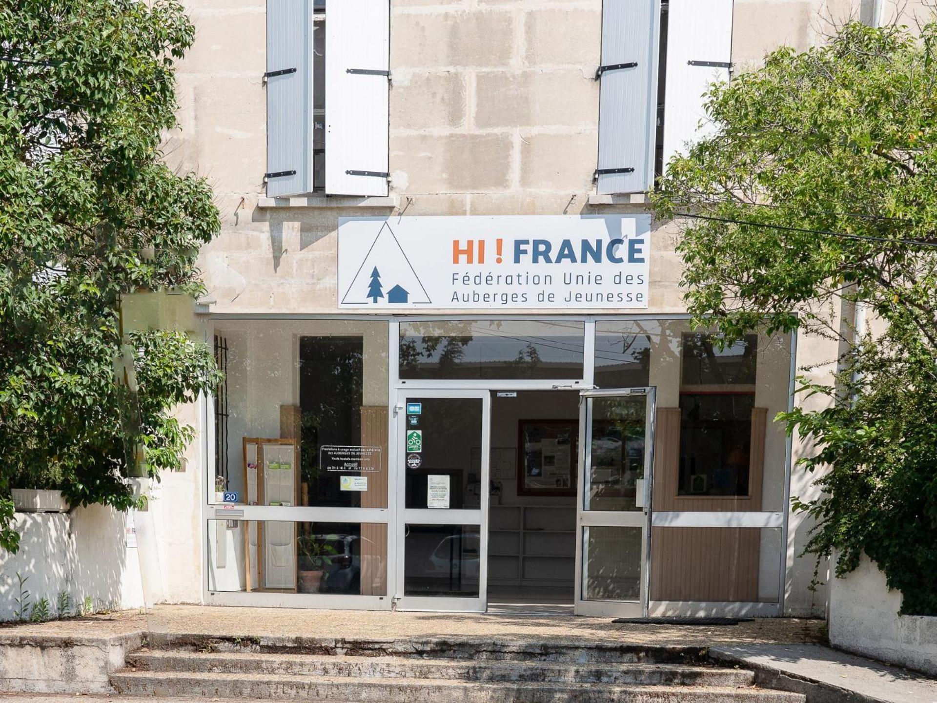 Auberge De Jeunesse Hi Arles Exterior photo
